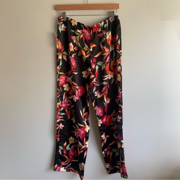 NWT Natori floral essential woven satin drawstring pant black multi medium - Picture 7 of 7